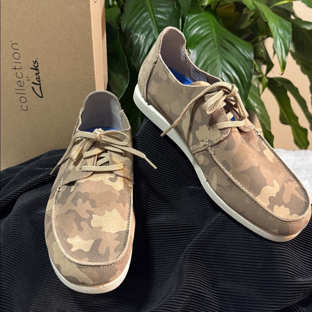 Clarks SharcreLite Sand Camo Suede Leather Lace-up Loafers - Men's 10M